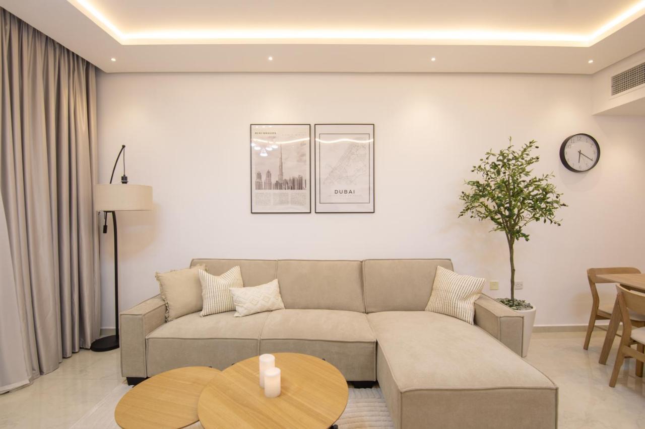 Luxury Brand New 1bd In Free Parking Near Apartment