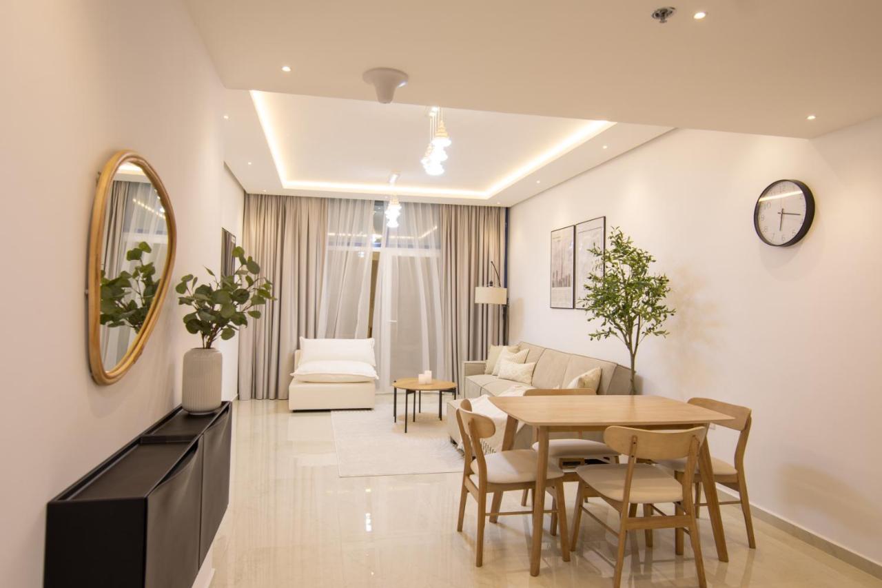 Luxury Brand New 1bd In Free Parking Near Apartment